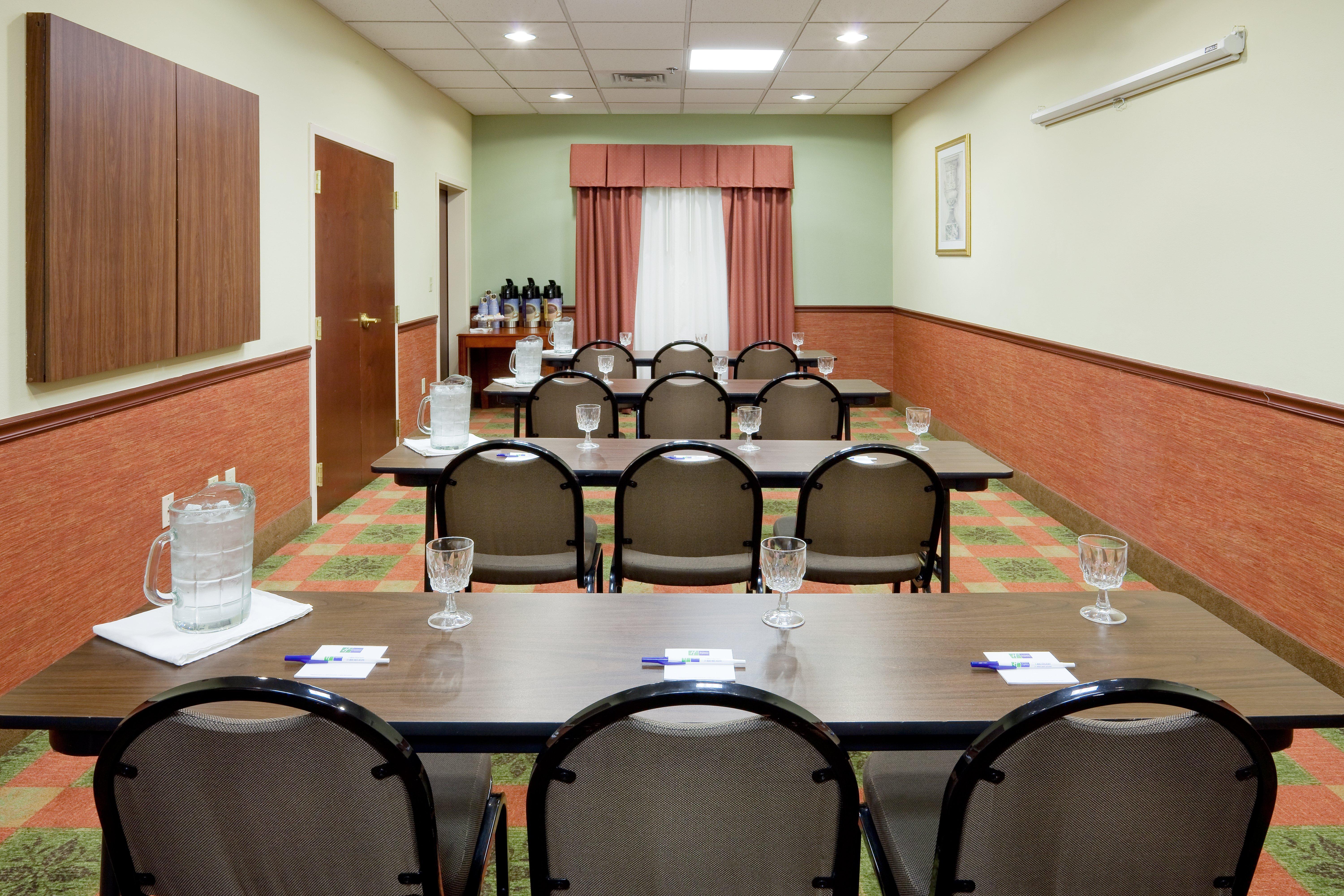 Holiday Inn Express And Suites Quakertown - Allentown Area By Ihg Экстерьер фото
