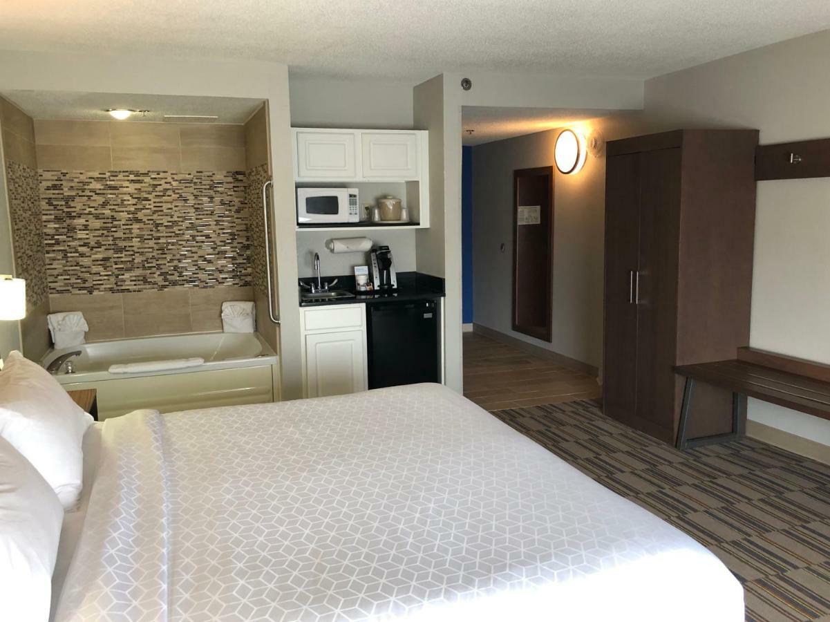 Holiday Inn Express And Suites Quakertown - Allentown Area By Ihg Экстерьер фото